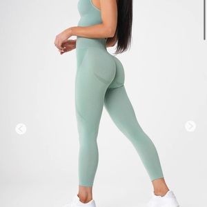 NVGTN Sage Green Contour Seamless Leggings - Unused